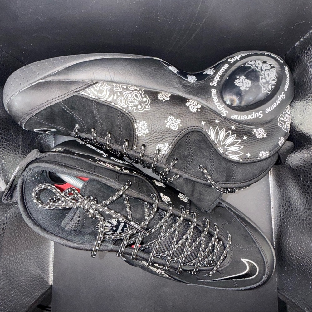 Size 10.5 - Nike Supreme x Air Zoom Flight 95 SP Black, DJ8604-001, With OG Box - Picture 9 of 13